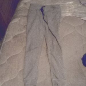 Heather Grey fleece jogger, size XL and Grey.